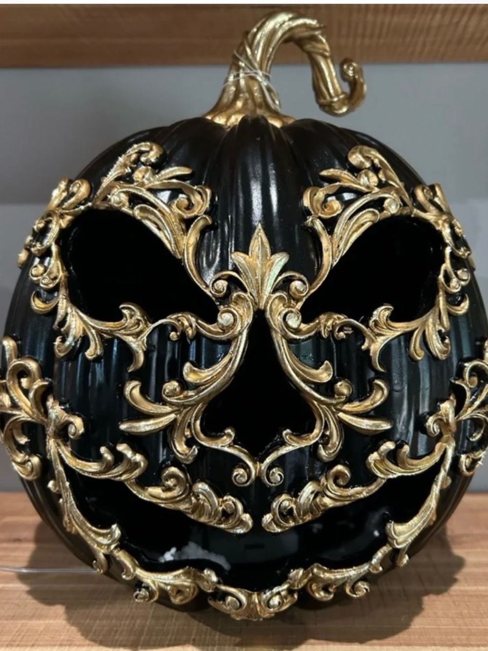 GORGEOUS NWT Christian Siriano LED Flower Pattern Pumpkin Face